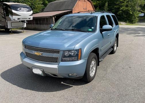 Photo 1 of 17 of 2011 Chevrolet Tahoe LT